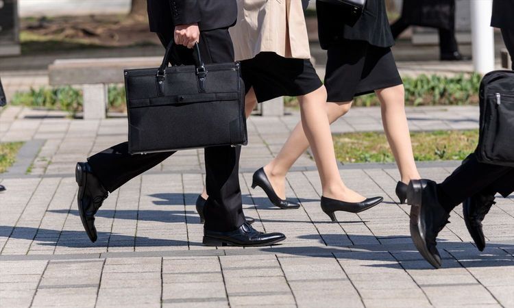 【26卒採用】内定保有者の「就活継続状況」や「内定承諾の理由」など