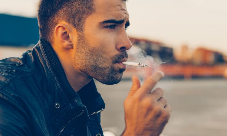 受動喫煙防止は「マナー」から「ルール」へ。厳格化が進む一方、新型たばこ普及にともなう懸念も