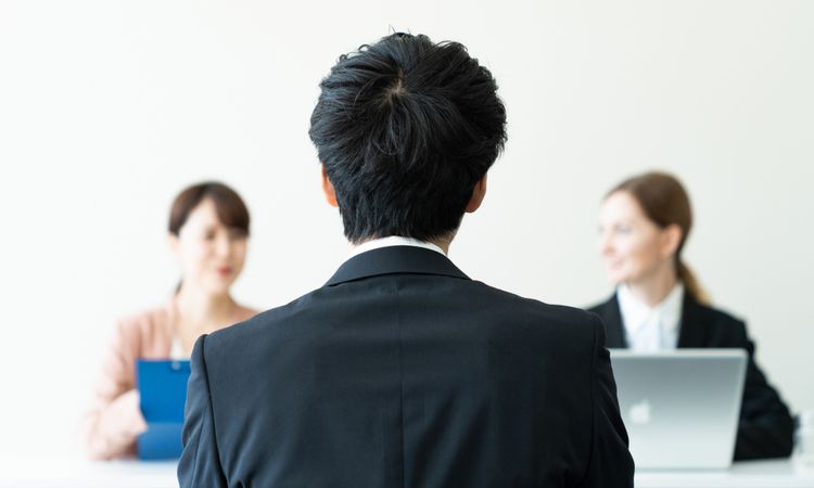 23卒生の約半数が「第一志望でない企業には『第一志望』と伝えない」と回答。複数の内々定を持つことに抵抗も