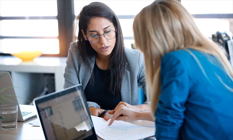 「女性管理職」の割合は6割以上の企業で10％未満に。“管理職意向の向上”には組織的原因の解決が有効か