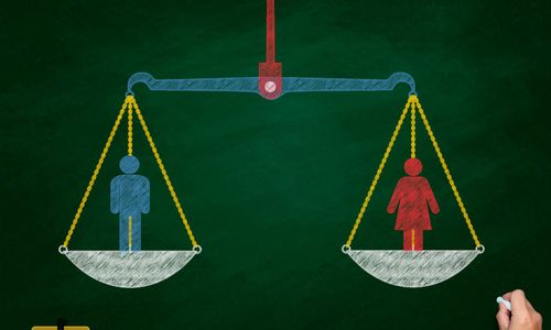 【男女の賃金格差】職場で“男女不平等”を実感する人は半数以上に。約6割が「女性管理職登用」や「評価制度の改善」を希望