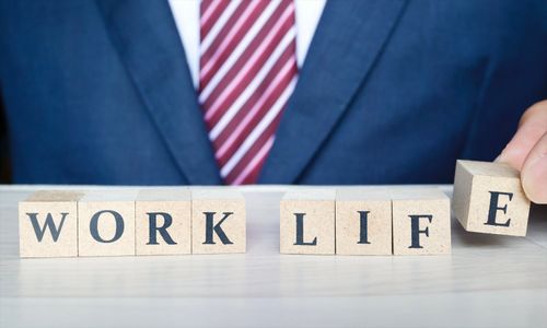 “静かな退職”を防ぐ「ワークライフインテグレーション」とは？ 調査結果から見える「仕事」と「私生活」の充実の重要性