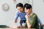 役職者の6割超が部下との世代間ギャップを実感。上位役職ほど「熱量」の差に苦慮…ギャップを感じたときにとる行動とは