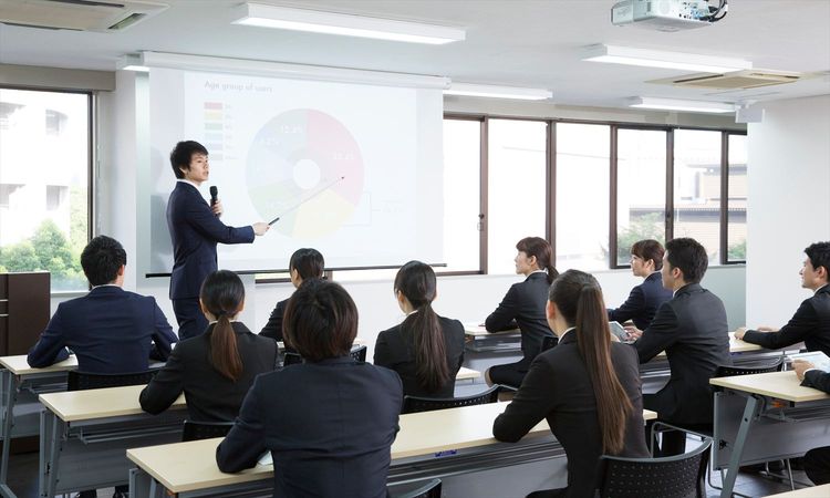 【HRプロ編集部厳選】早期戦力化のための新入社員研修サービス4選、実績や育成方針を比較