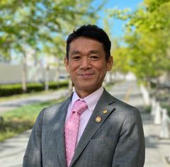 山本 哲也