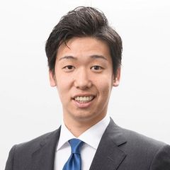 山越　拓也