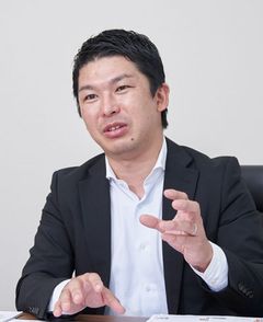 井上 裕介