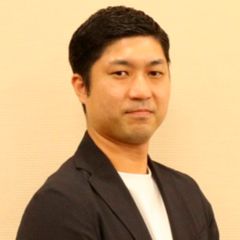 山田　啓介