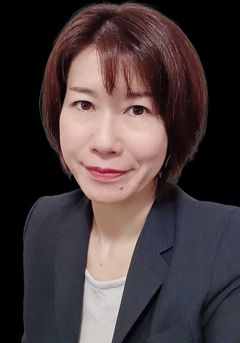 Mariko Narita　成田 真理子