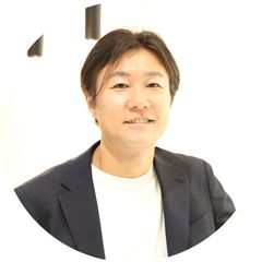 小川 庫右 氏