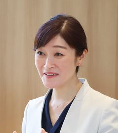 倉田　里美