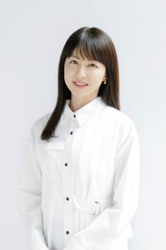平井 理央