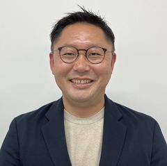 原田 英哲（ハラダ ヒデアキ）