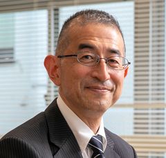 松山　繁博