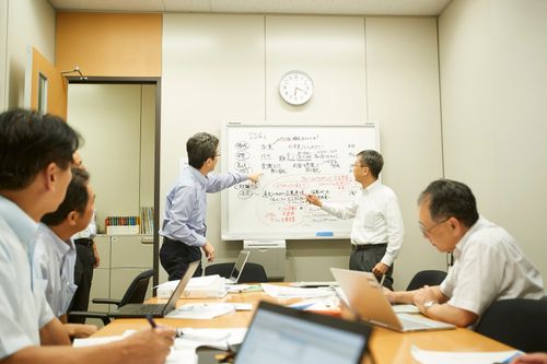 本質を追究するグループ研究