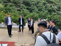 ビジネスリーダーのこだわり、変革の歴史を現場に足を運んで確認