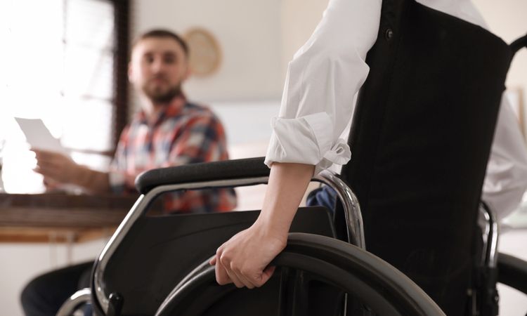 身体障がい（肢体不自由・内部障がい）の特徴と職場でできる配慮とは？