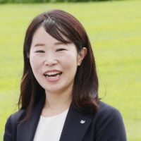 髙橋 瞳 氏