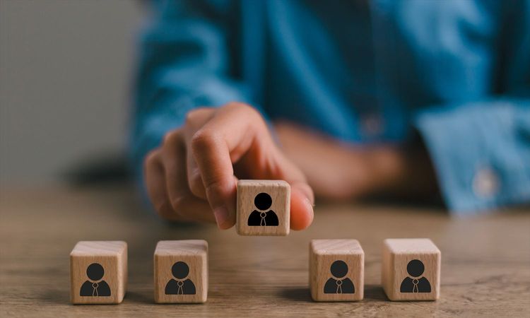 2026年4月、労務の総点検を。「賃金体系の歪み」や「36協定の更新ミス」を防ぐ実務のポイント