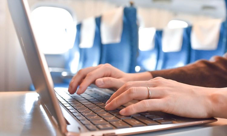 【人事労務Q&A】第1回：どこまでが労働時間？ 「直行直帰」、「着替え・朝礼」、「早出残業」の判断基準