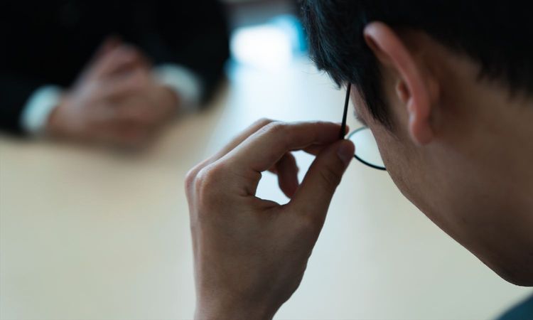 若手社員の不満を「わがまま」で片付けない。管理職が現場で実践すべき“3つの解決策”とは