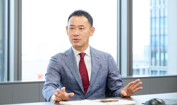 プラスアルファ・コンサルティング 鈴村様
